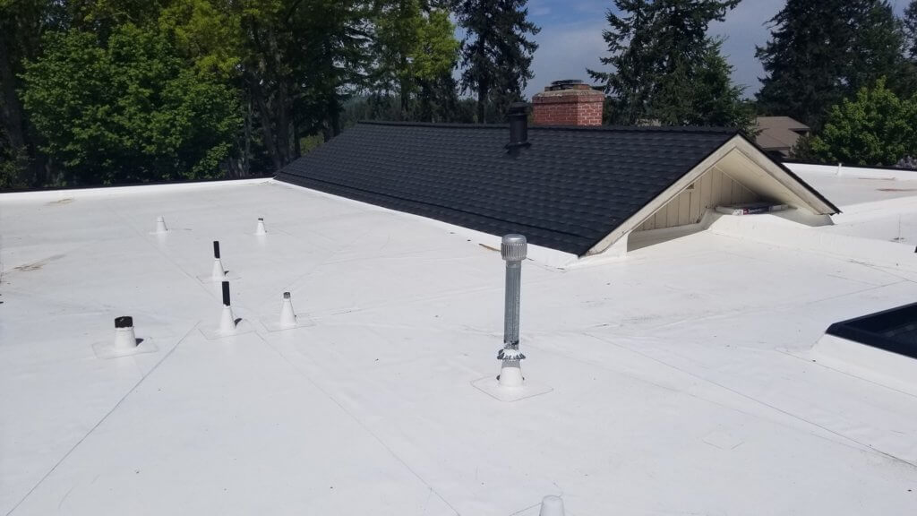 A freshly installed IB Membrane Roof in Salem, Oregon.